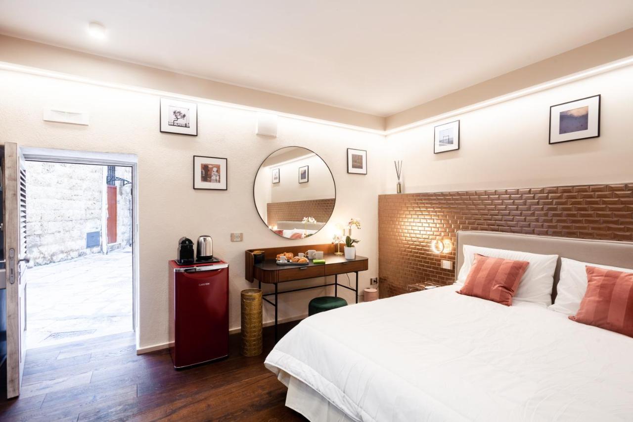 Tre36 - Smart & Design Room In The Old Center Bari Exterior photo
